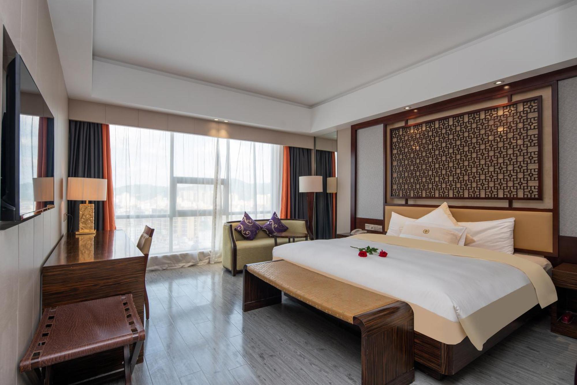 King Royal Hotel Yunfu Exteriör bild
